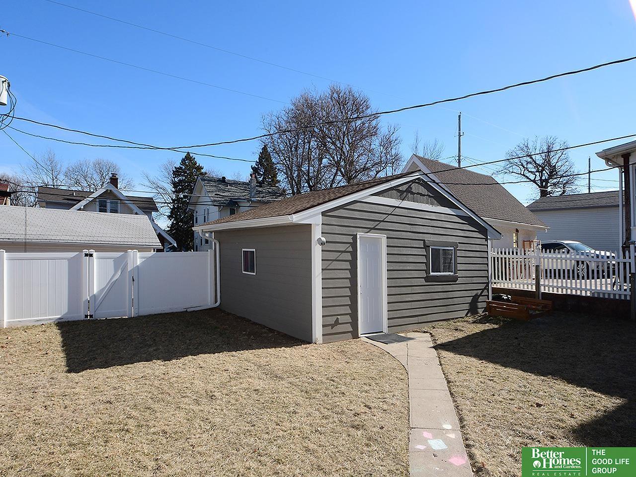 2211 Hanscom Boulevard