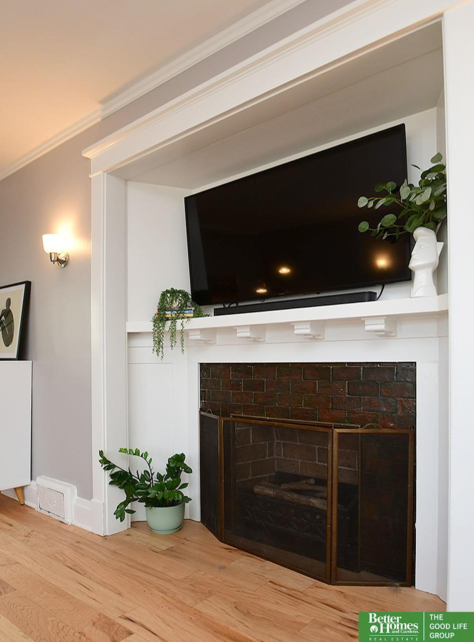 2211 Hanscom Boulevard