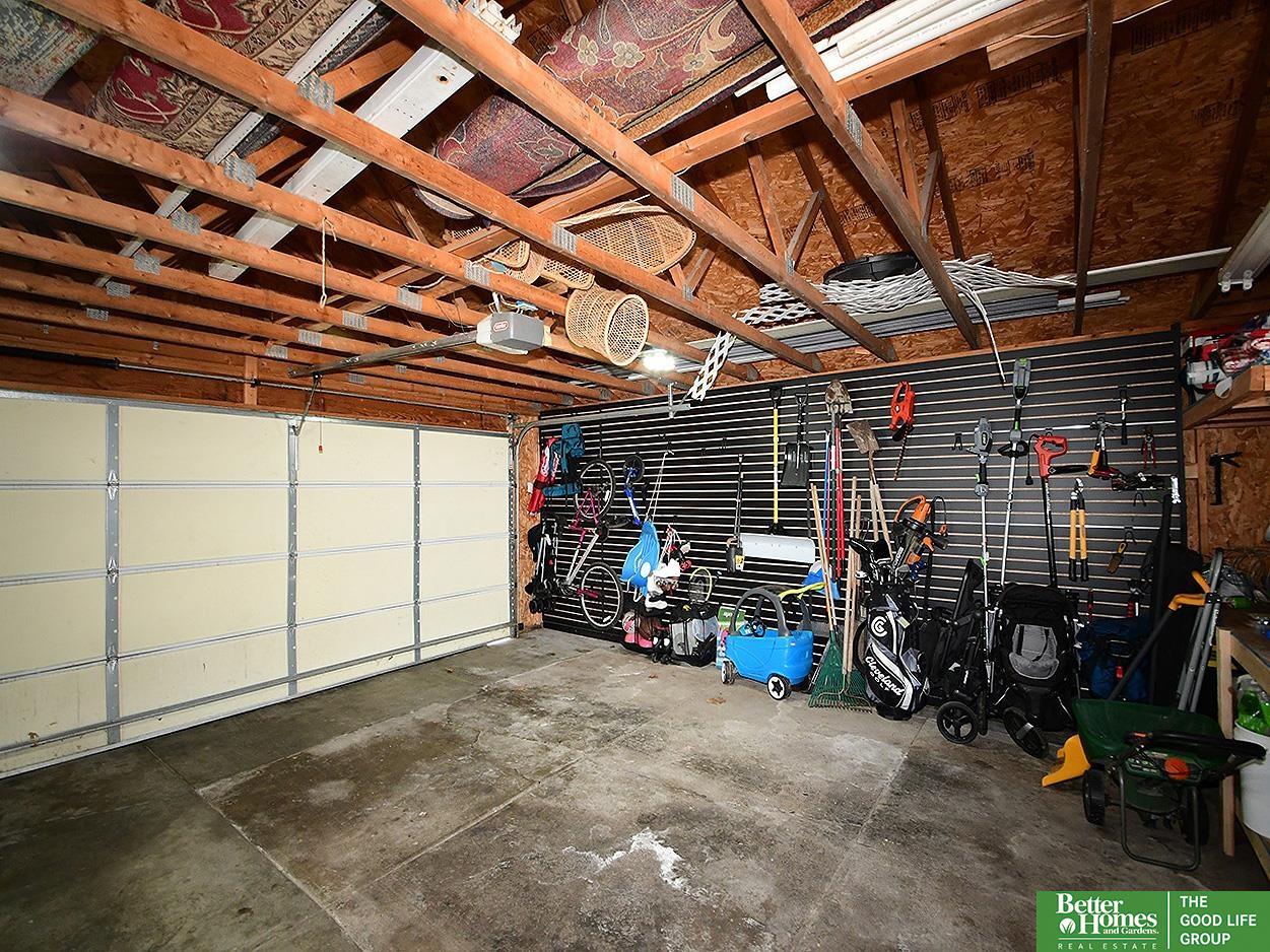 2211 Hanscom Boulevard