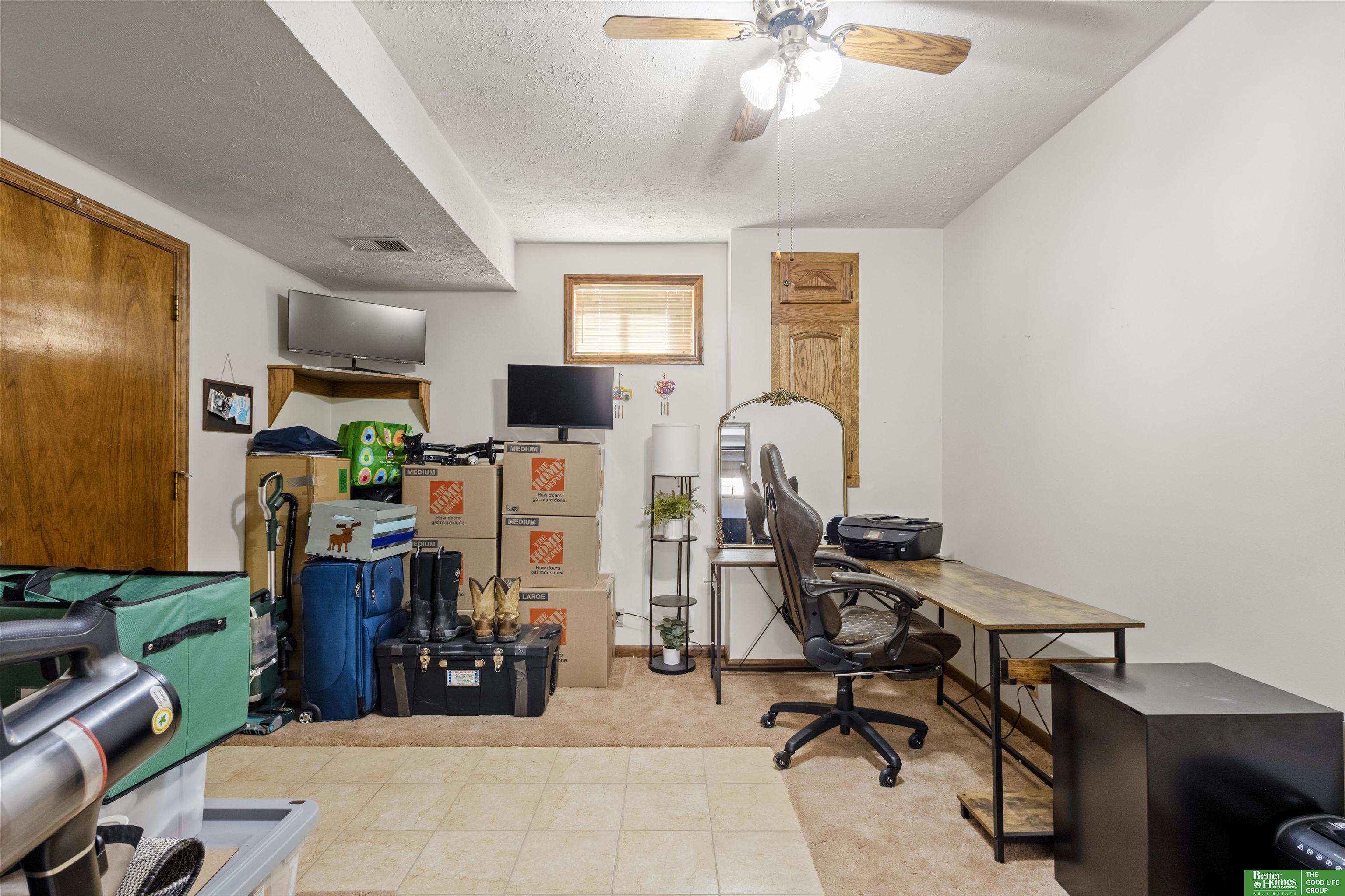 902 Iron Road
