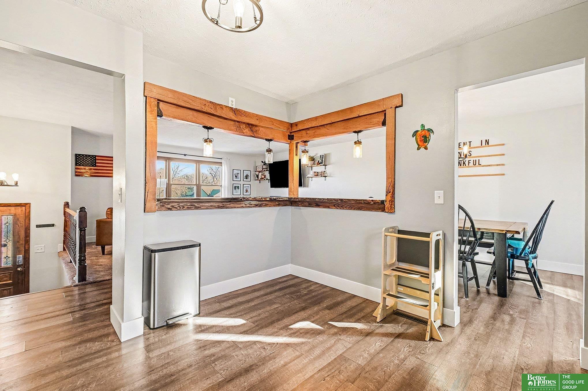 1413 Main Street