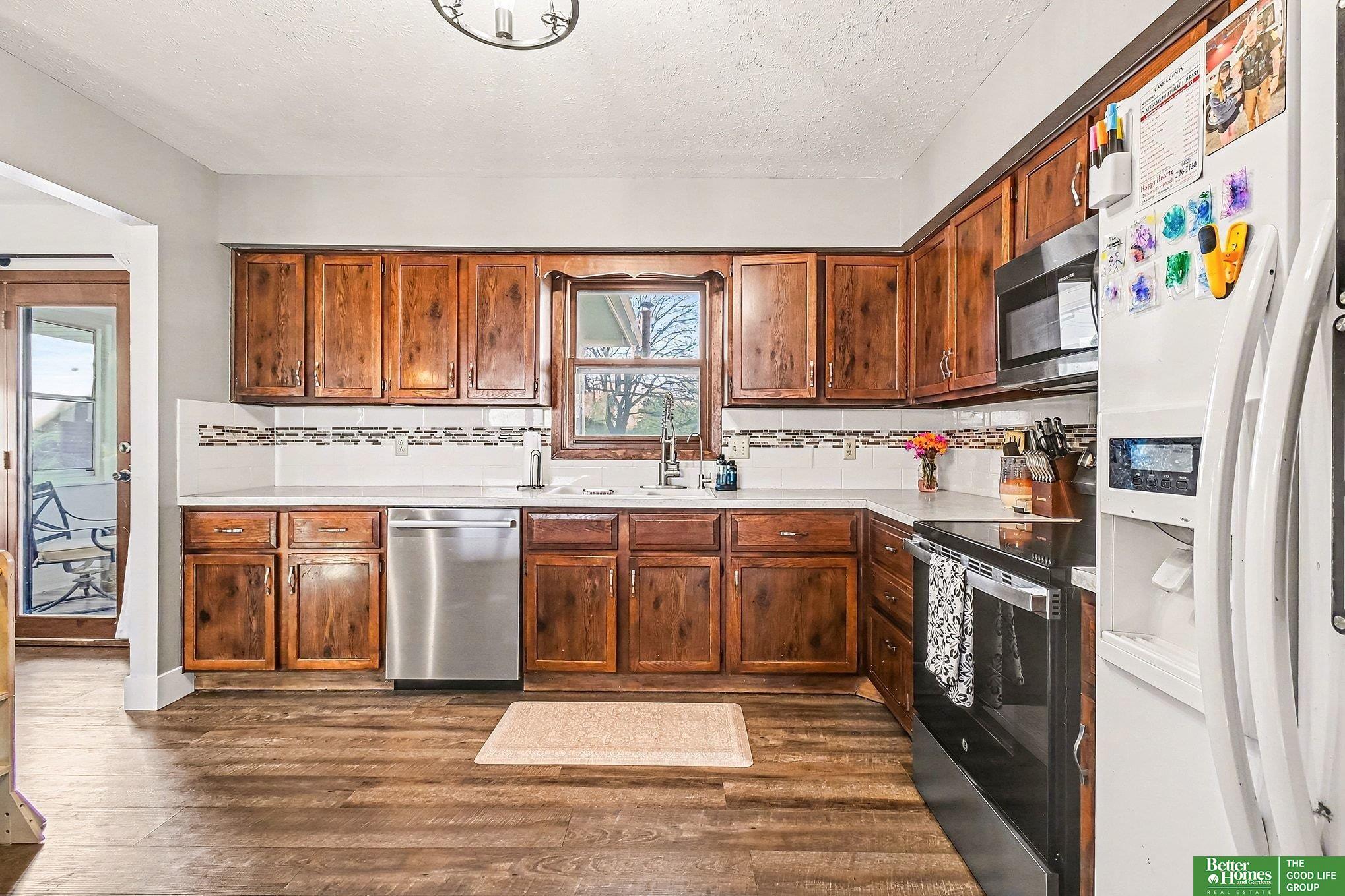 1413 Main Street