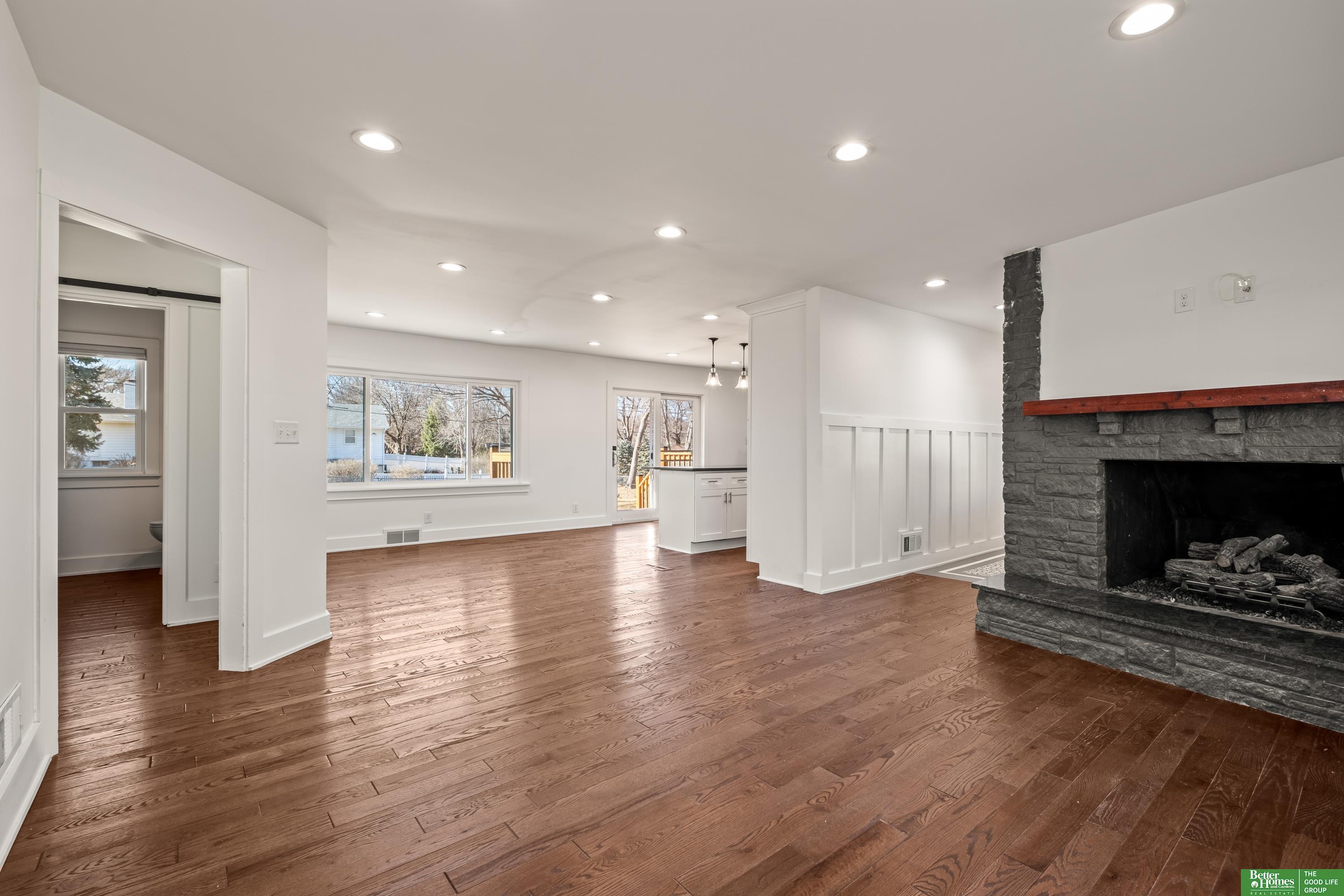 1922 S 113th Street