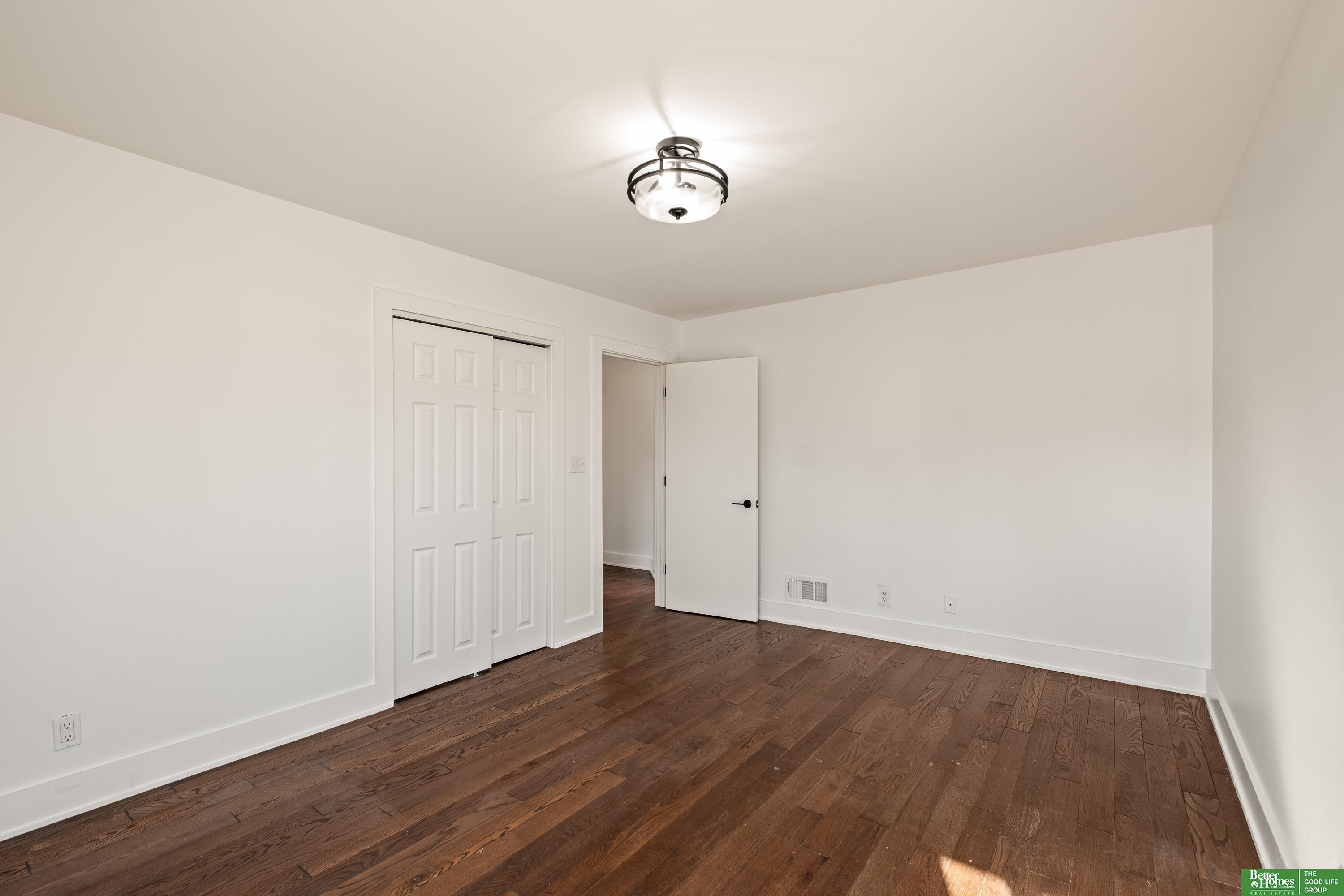 1922 S 113th Street