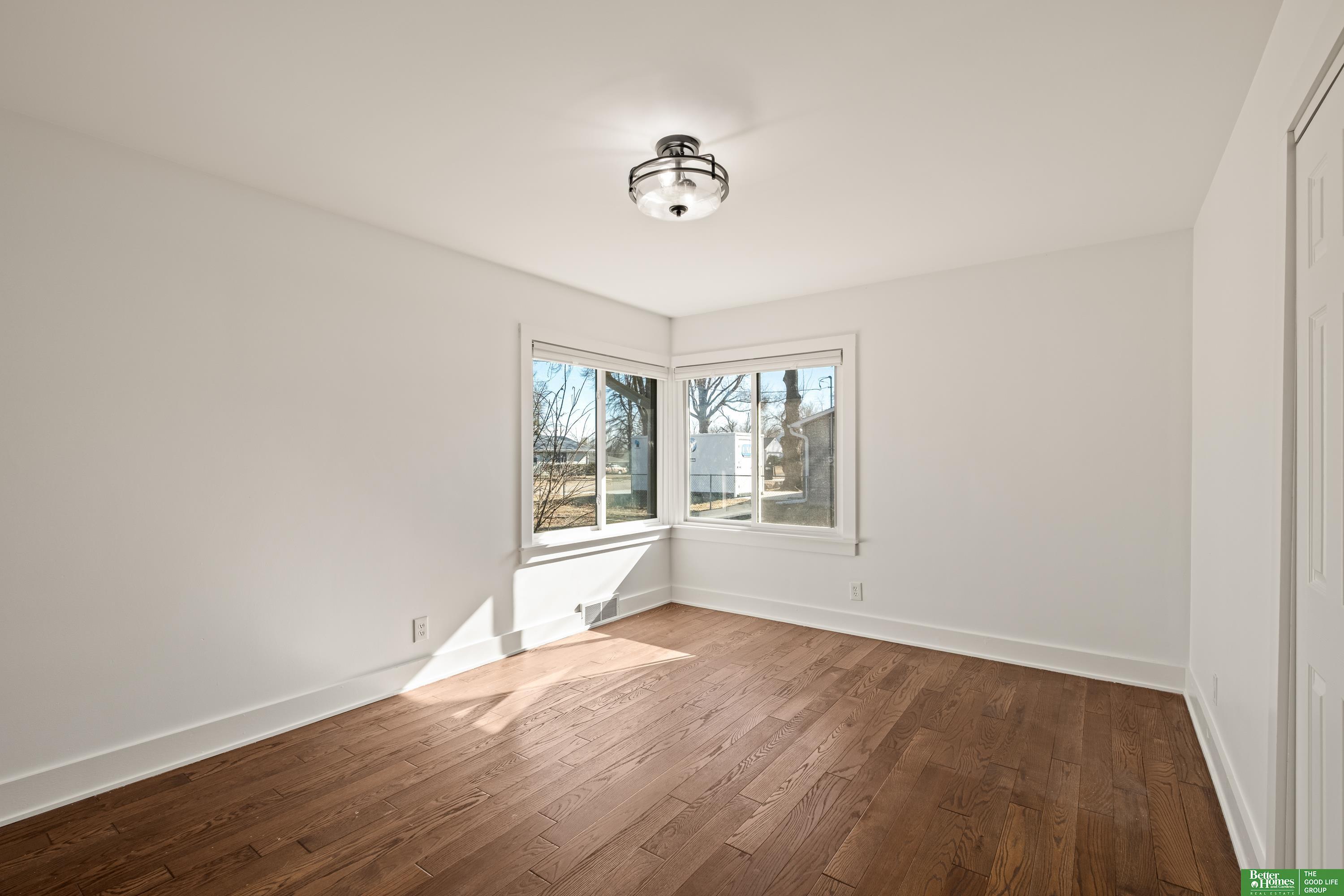 1922 S 113th Street