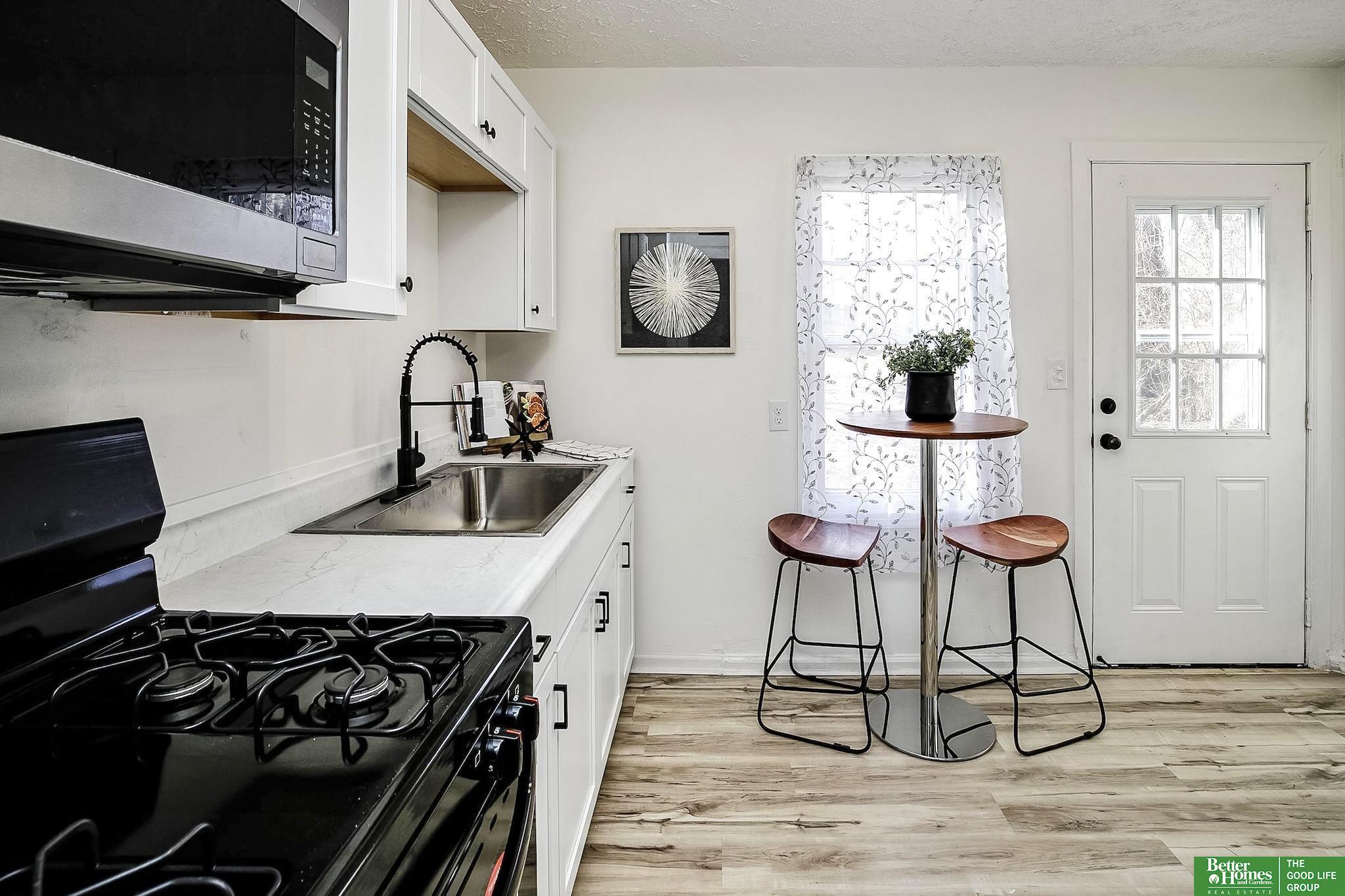3547 Drexwl Street