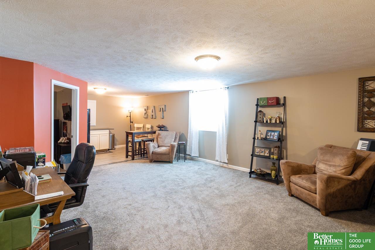 2205 Alexandra Road
