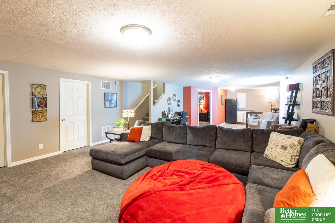 2205 Alexandra Road
