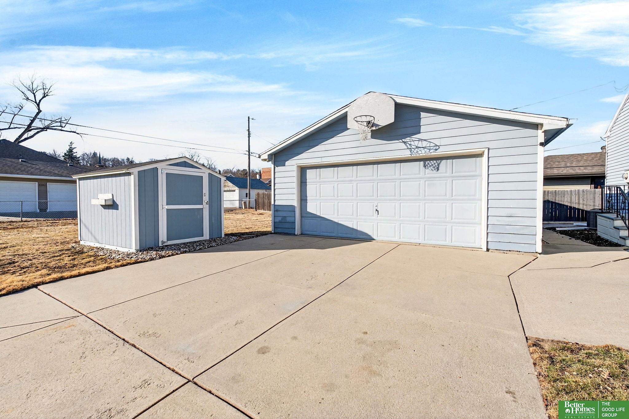 2902 Grebe Street