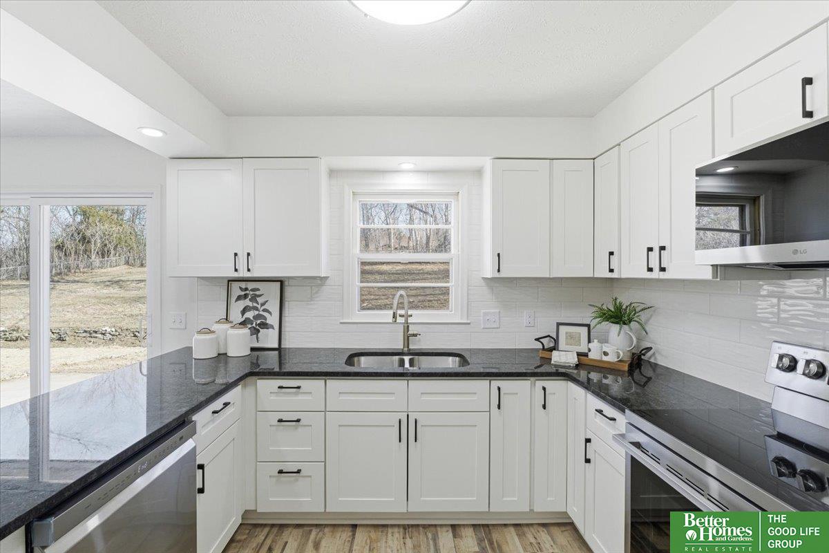 2211 N 137th Street