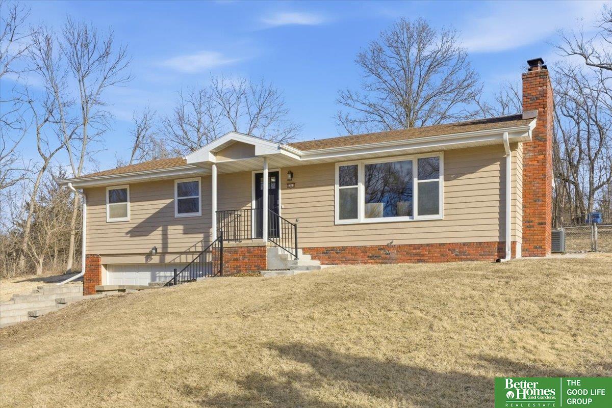 2211 N 137th Street