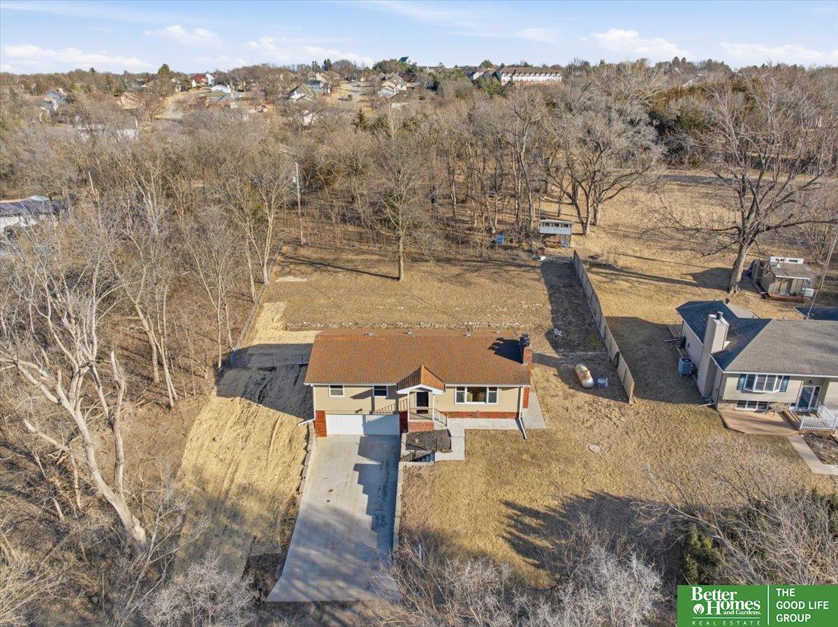 2211 N 137th Street