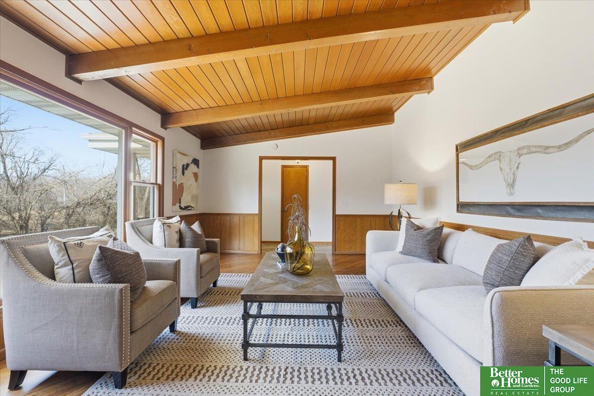 2211 N 137th Street
