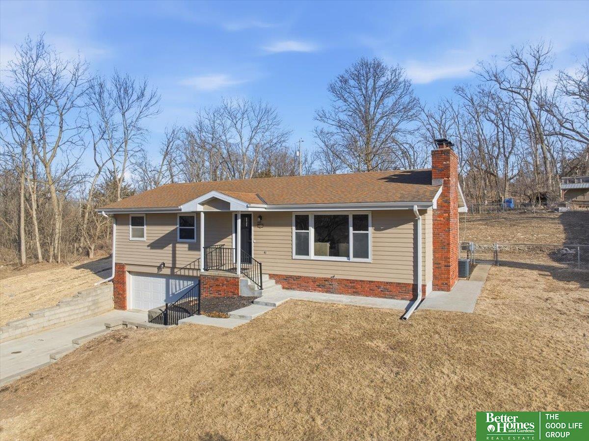 2211 N 137th Street