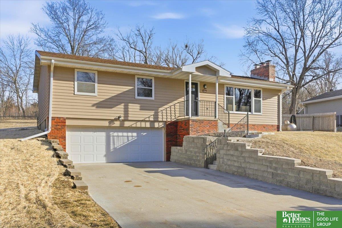 2211 N 137th Street