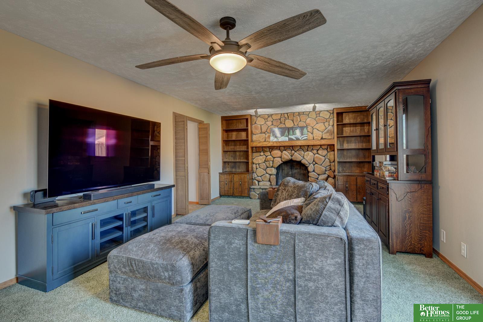 3402 Redwing Drive