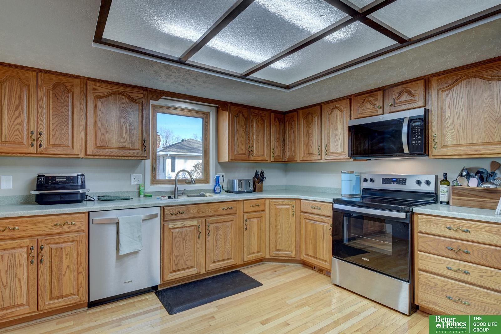 3402 Redwing Drive
