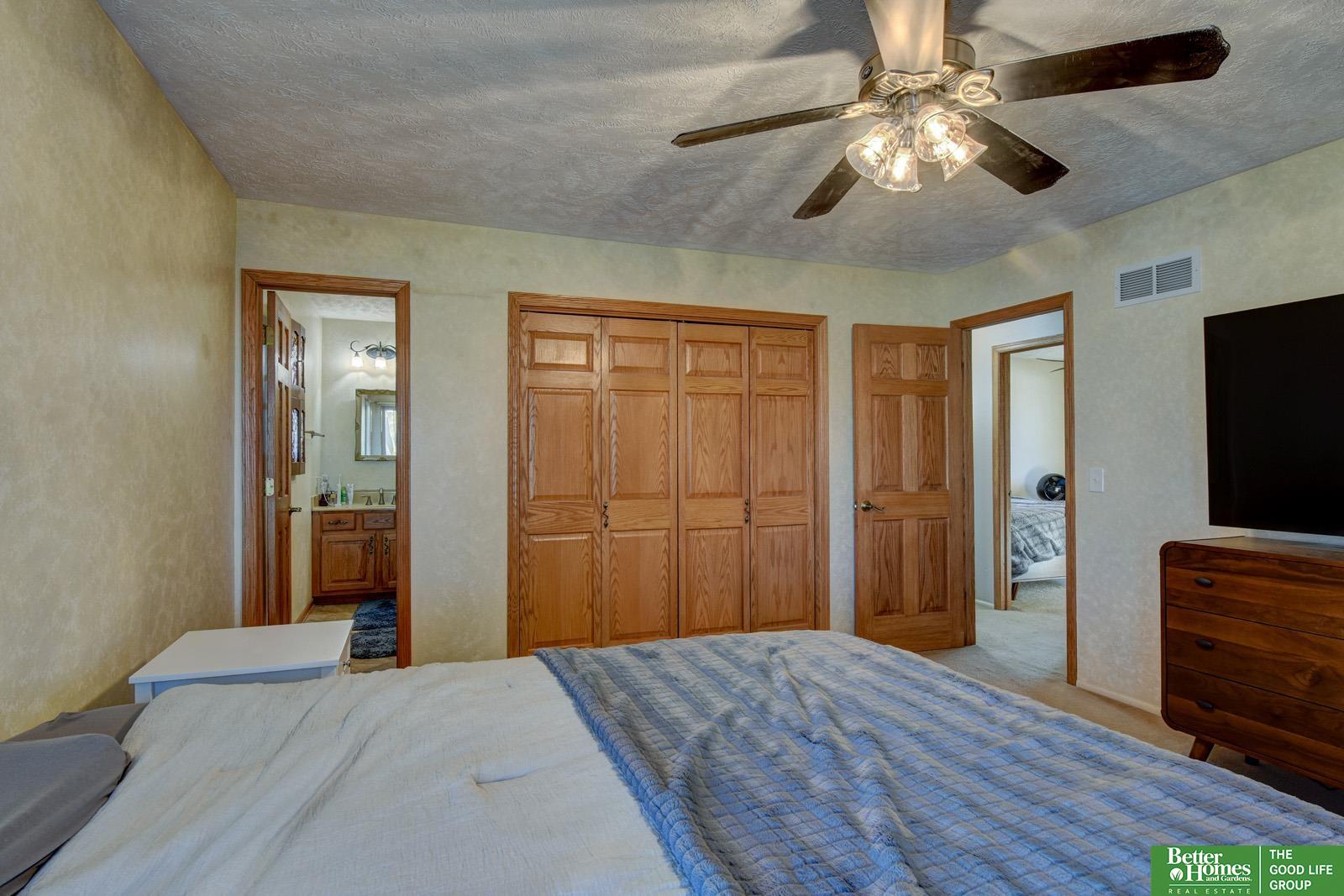 3402 Redwing Drive