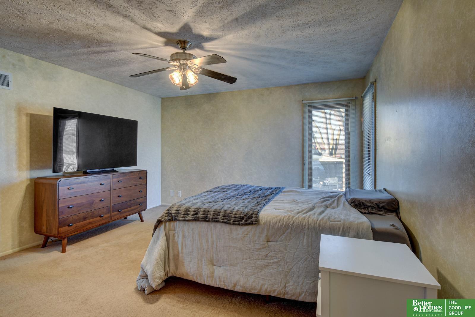 3402 Redwing Drive