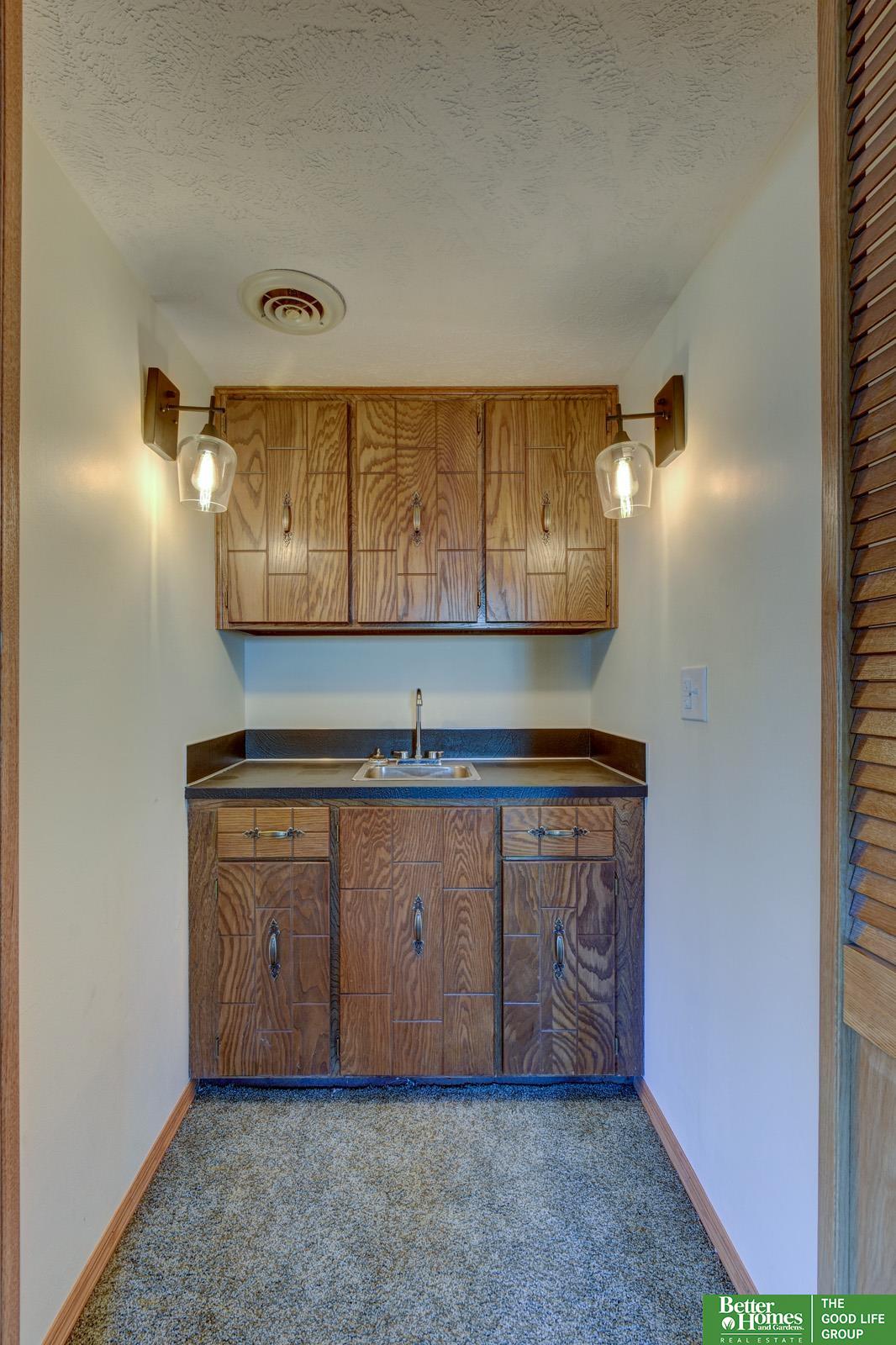 3402 Redwing Drive