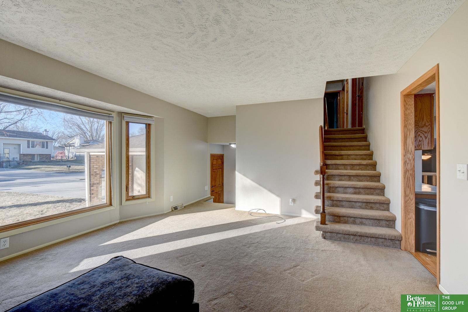 3402 Redwing Drive