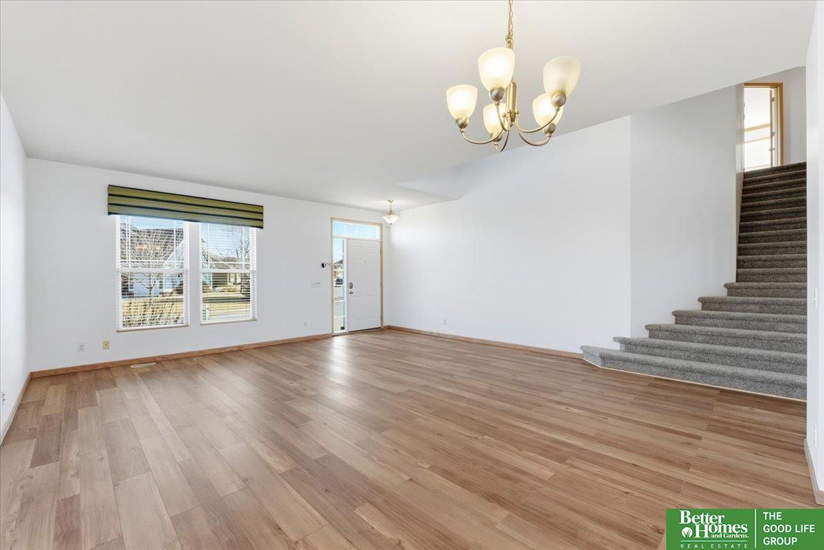 2102 Sunburst Drive