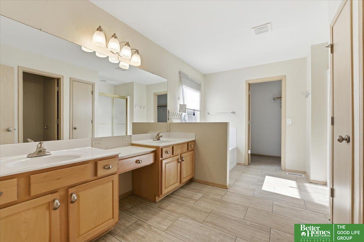2102 Sunburst Drive