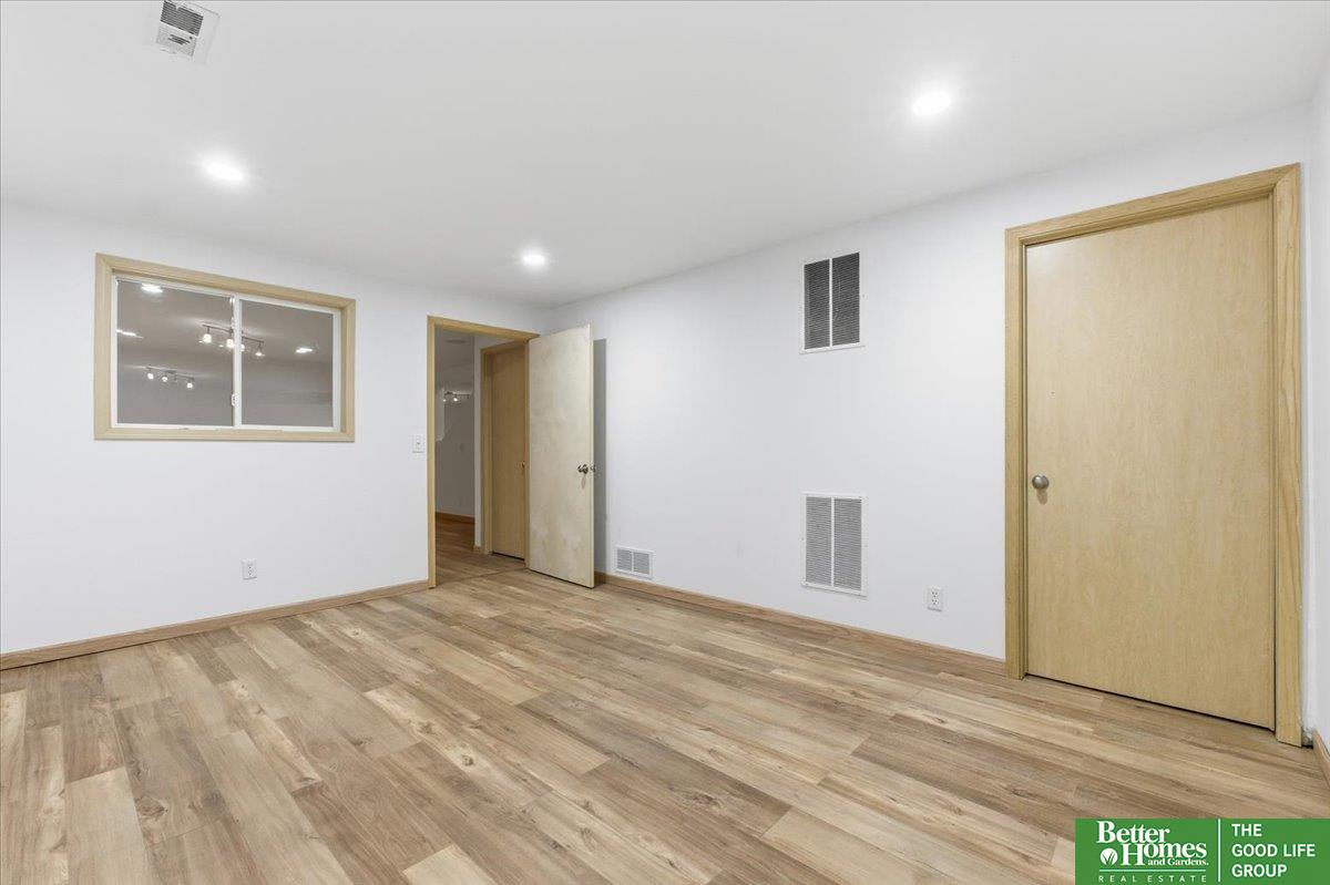 2102 Sunburst Drive