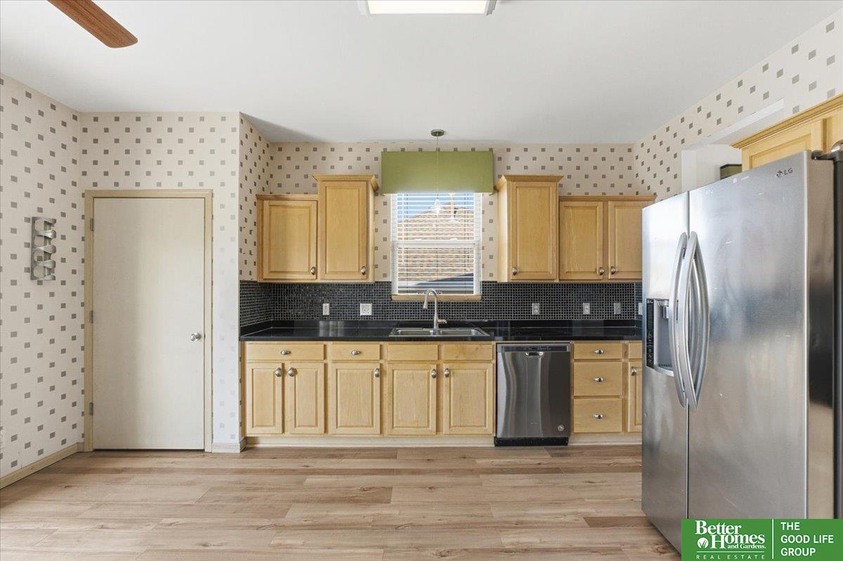 2102 Sunburst Drive