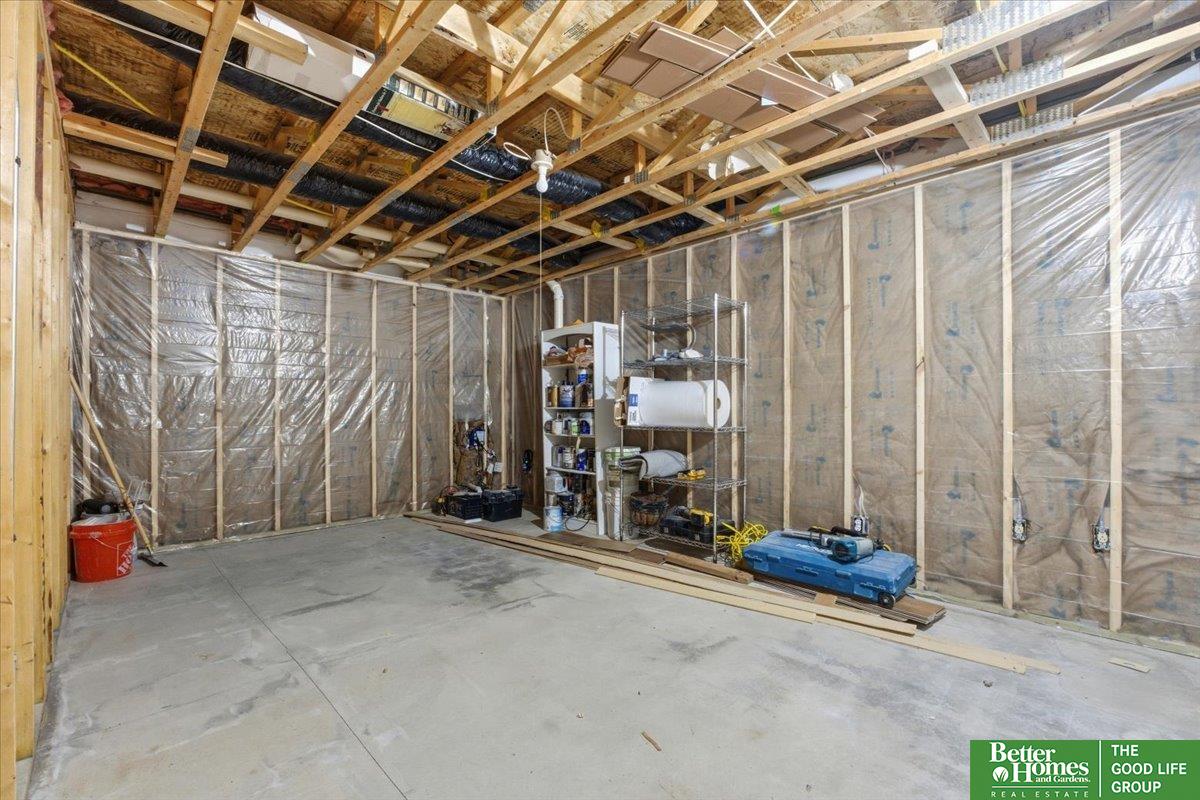 2102 Sunburst Drive