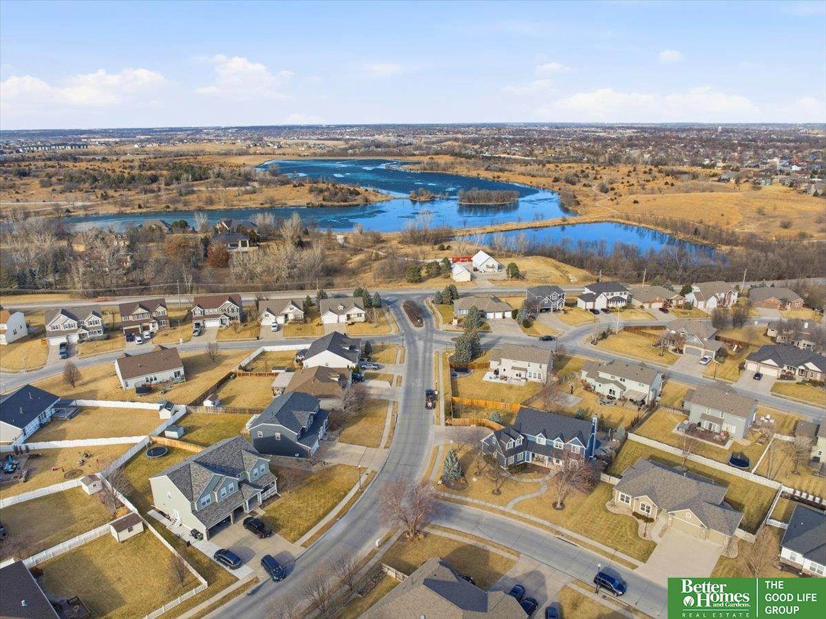 2102 Sunburst Drive