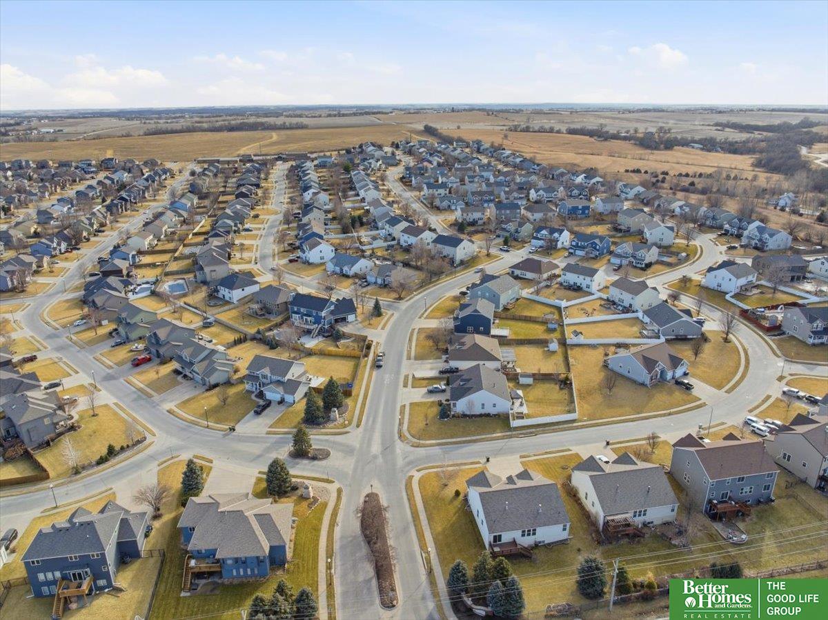 2102 Sunburst Drive