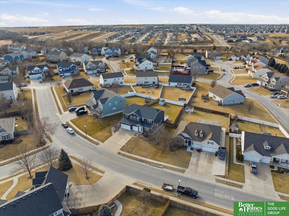 2102 Sunburst Drive