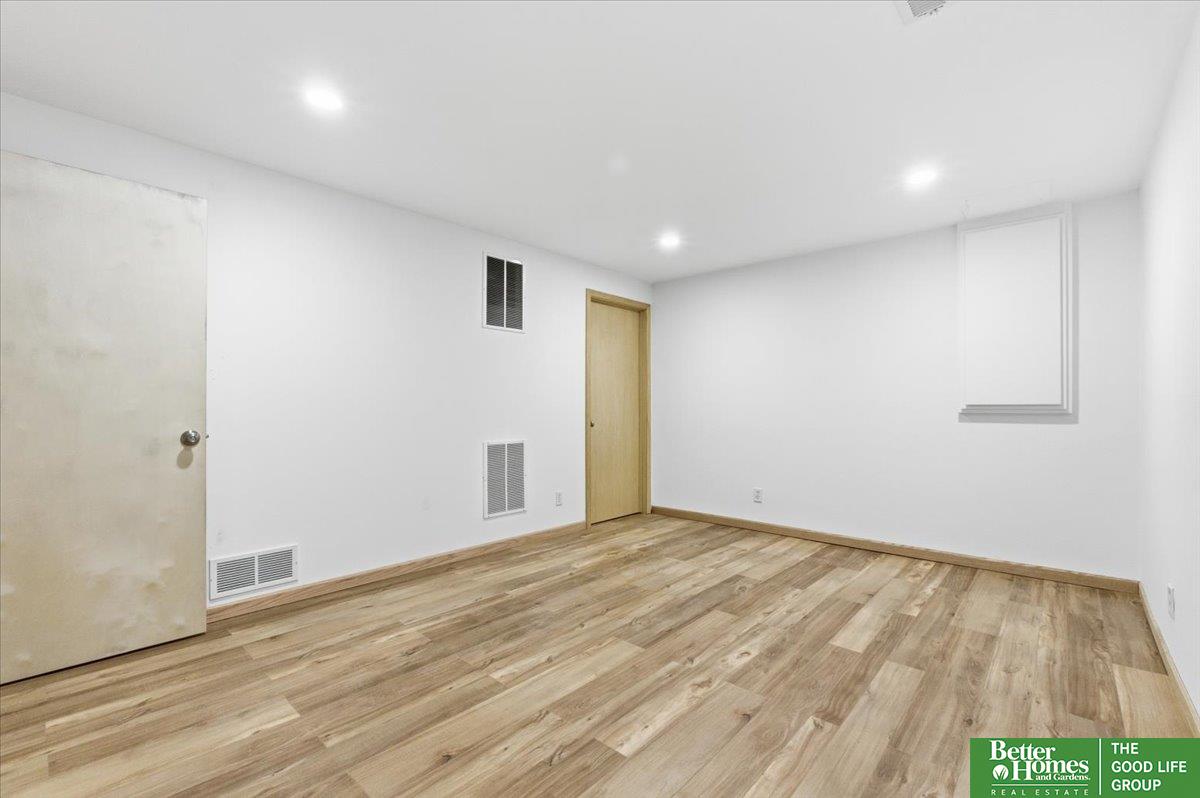 2102 Sunburst Drive