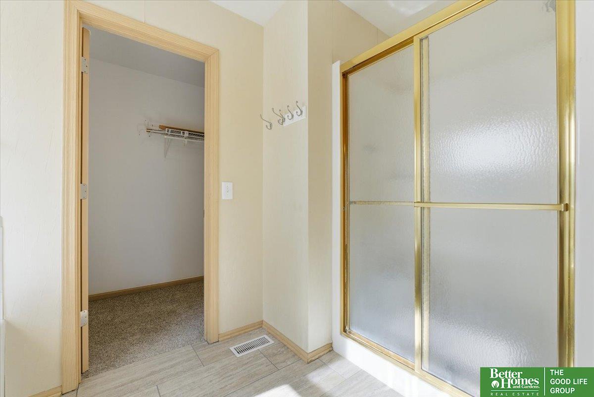 2102 Sunburst Drive