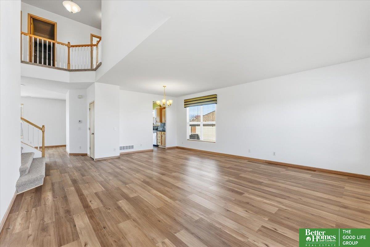 2102 Sunburst Drive