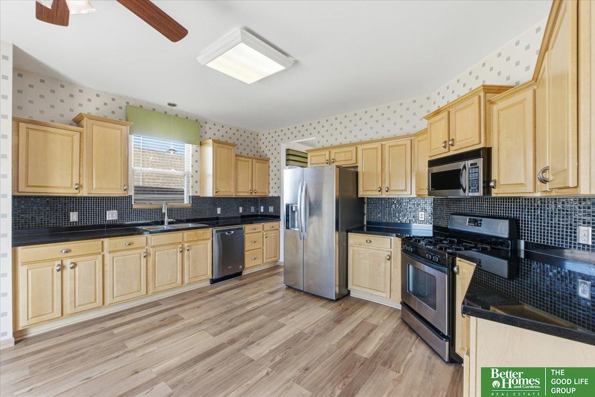2102 Sunburst Drive