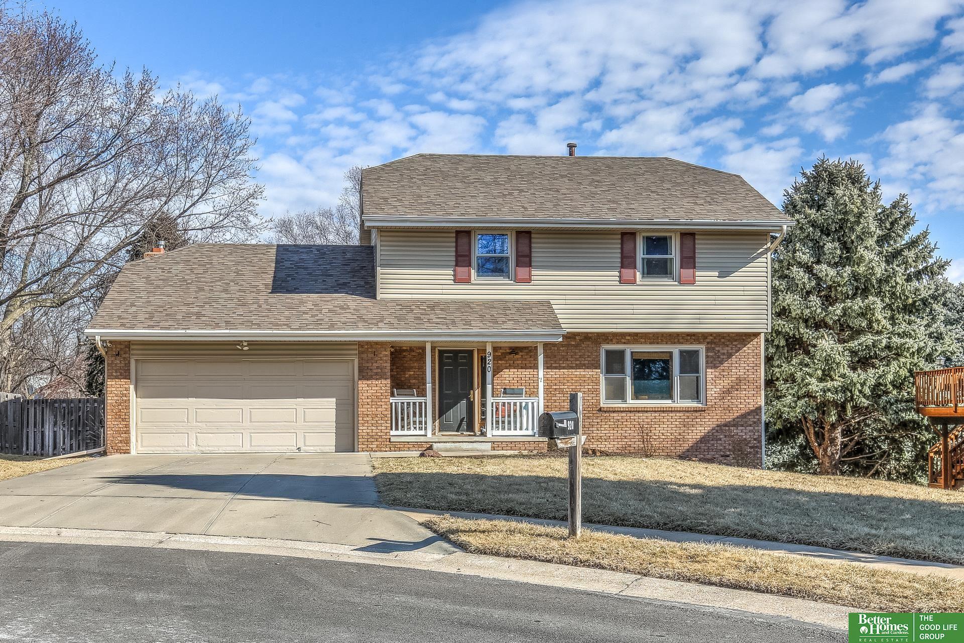 920 Oxford Circle