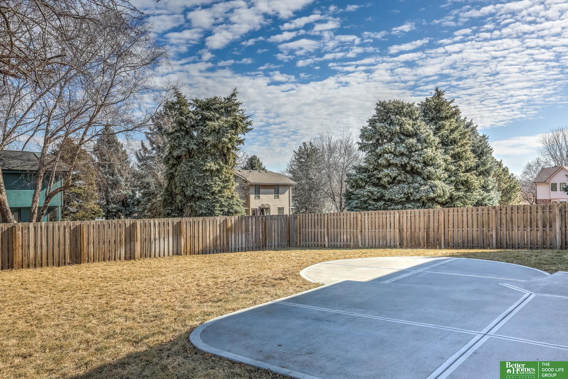 920 Oxford Circle