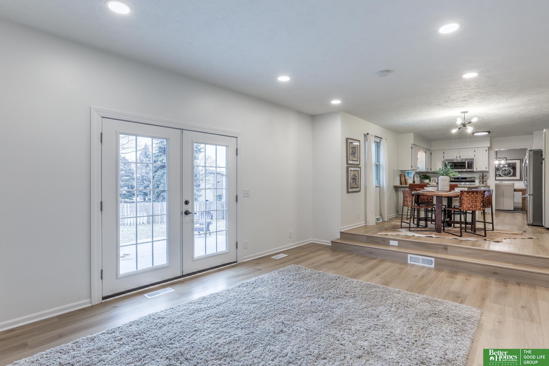 920 Oxford Circle