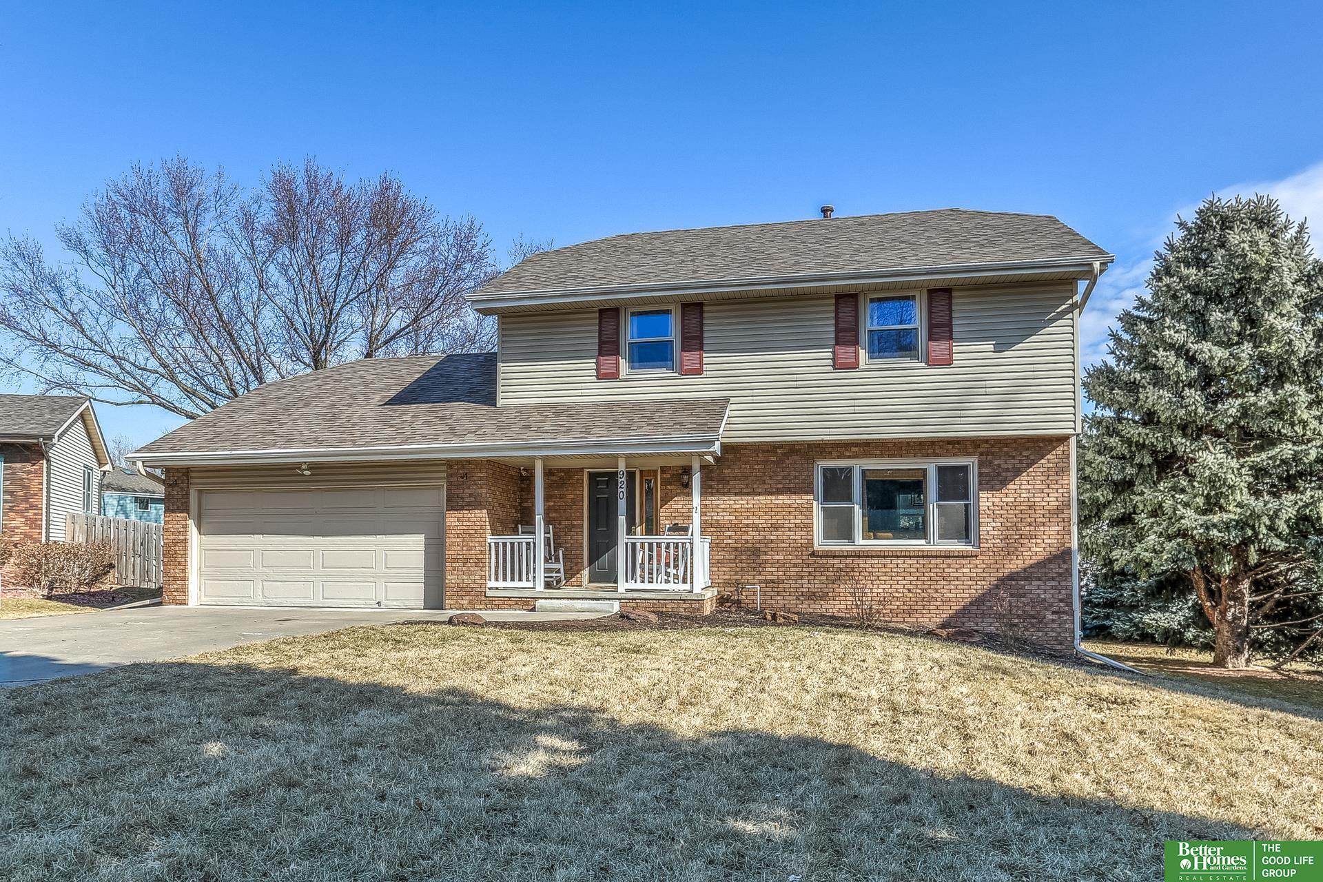 920 Oxford Circle