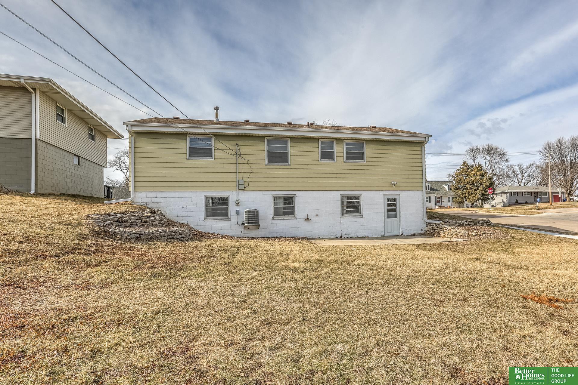 1829 Robertson Drive