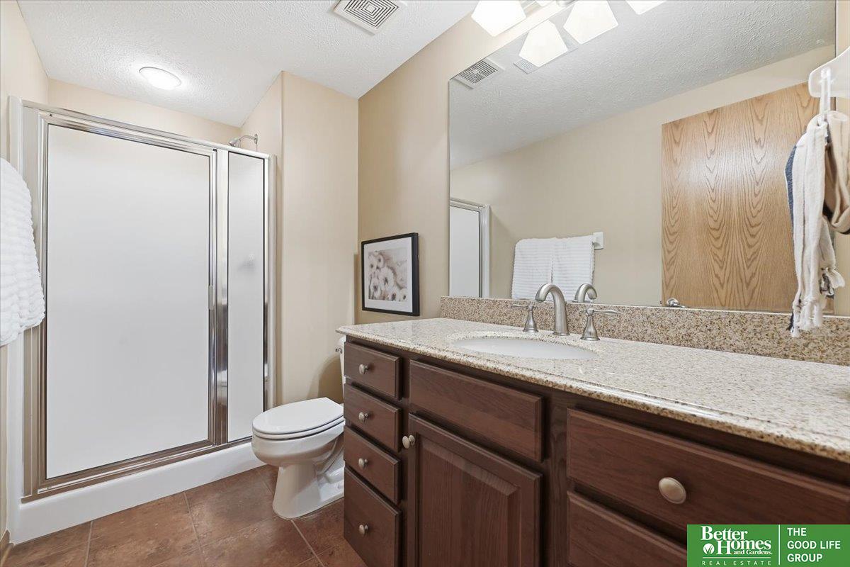 17531 Washington Street