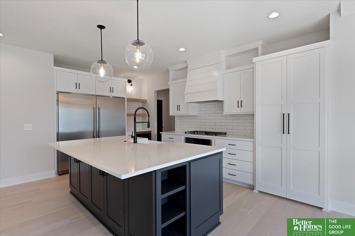 21343 Laurel Circle