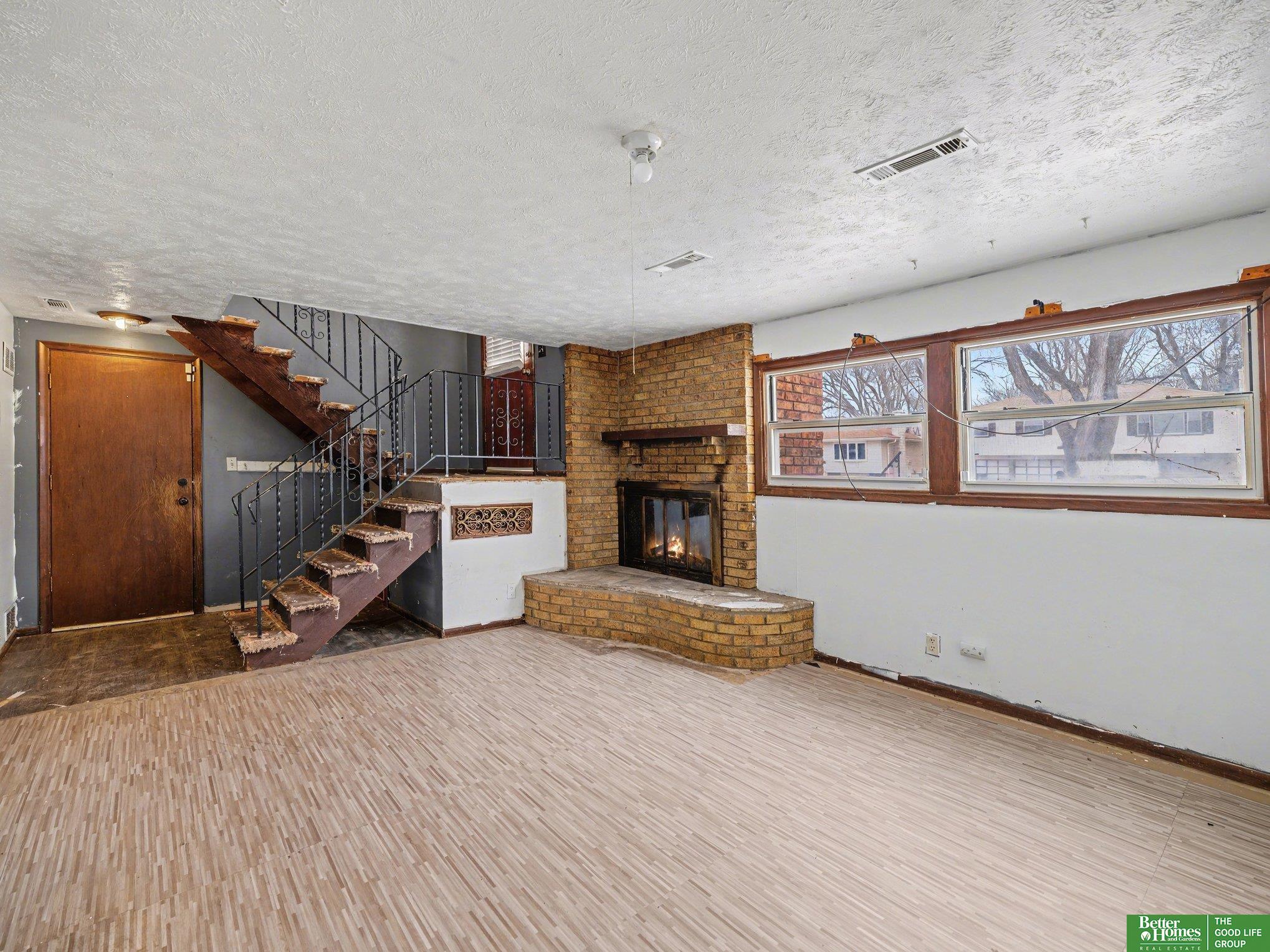 4116 N 101 Street