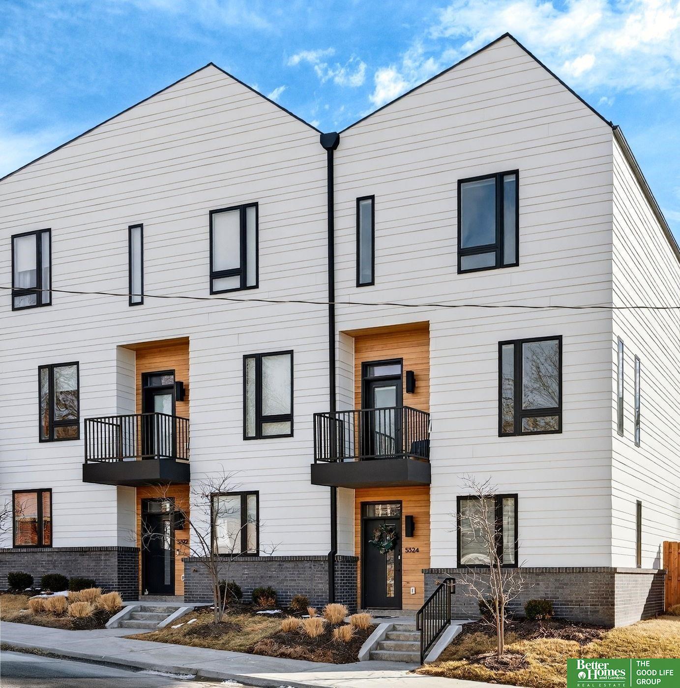 5324 Elmwood Plaza