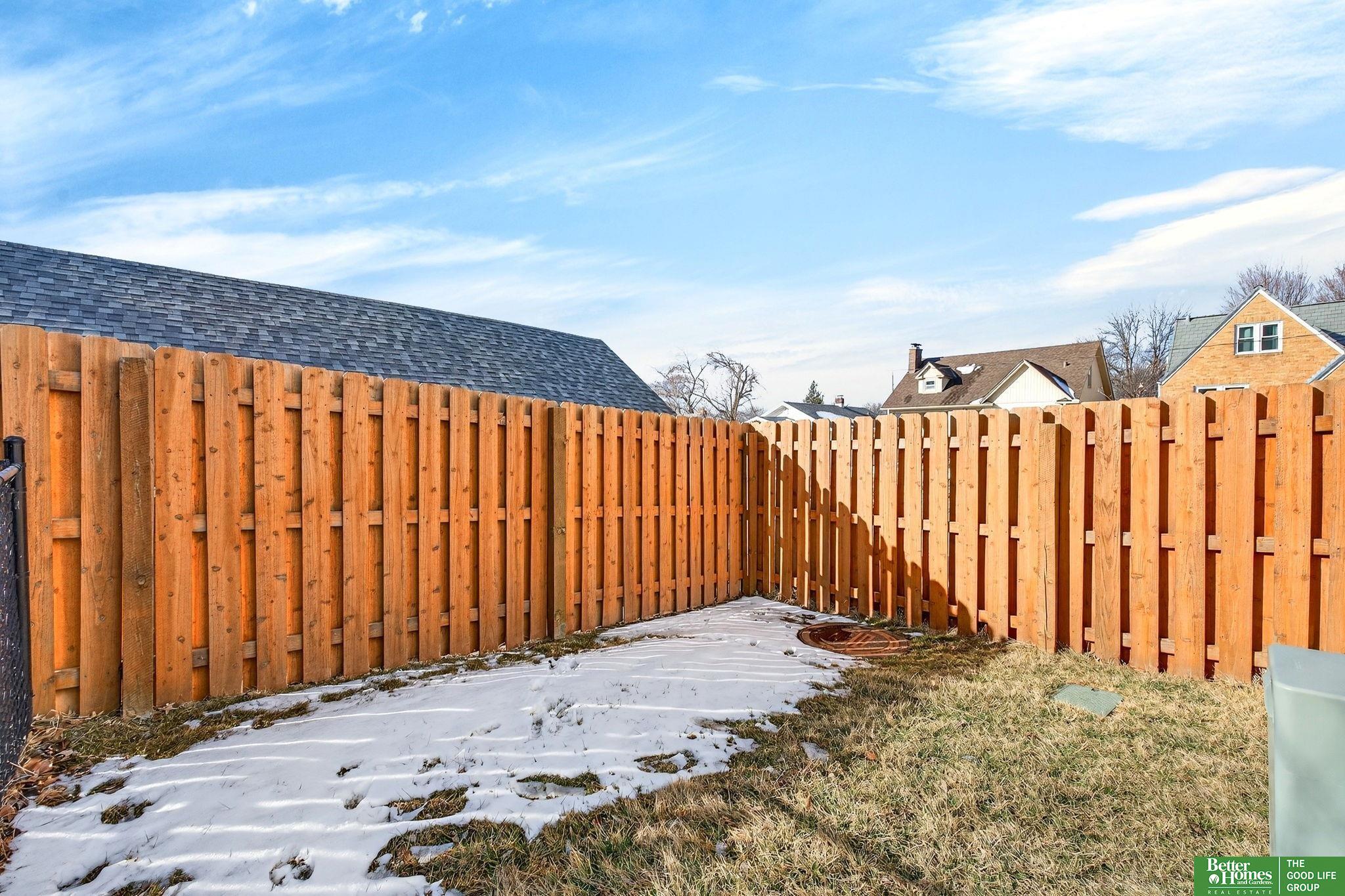 5324 Elmwood Plaza
