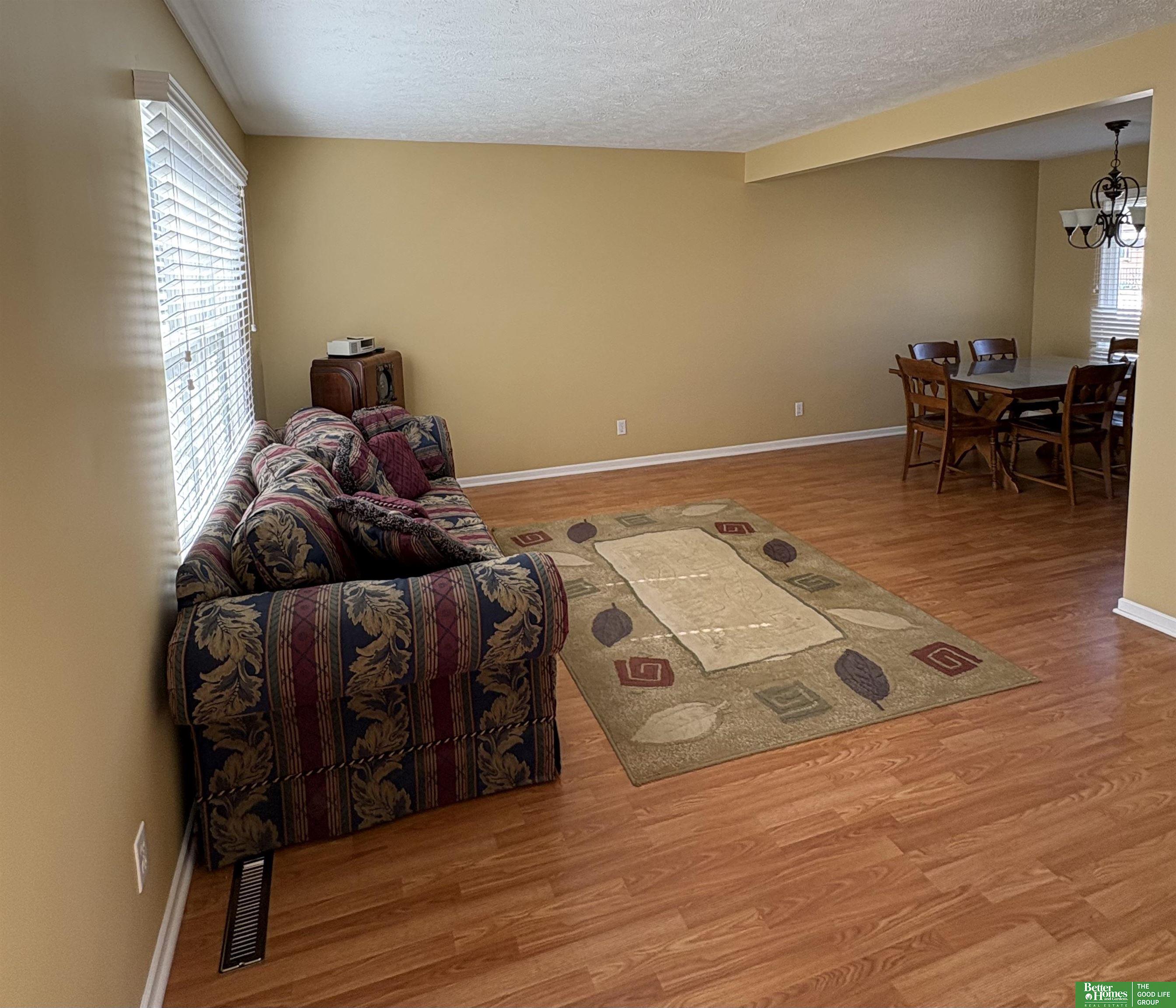 15304 Edna Street