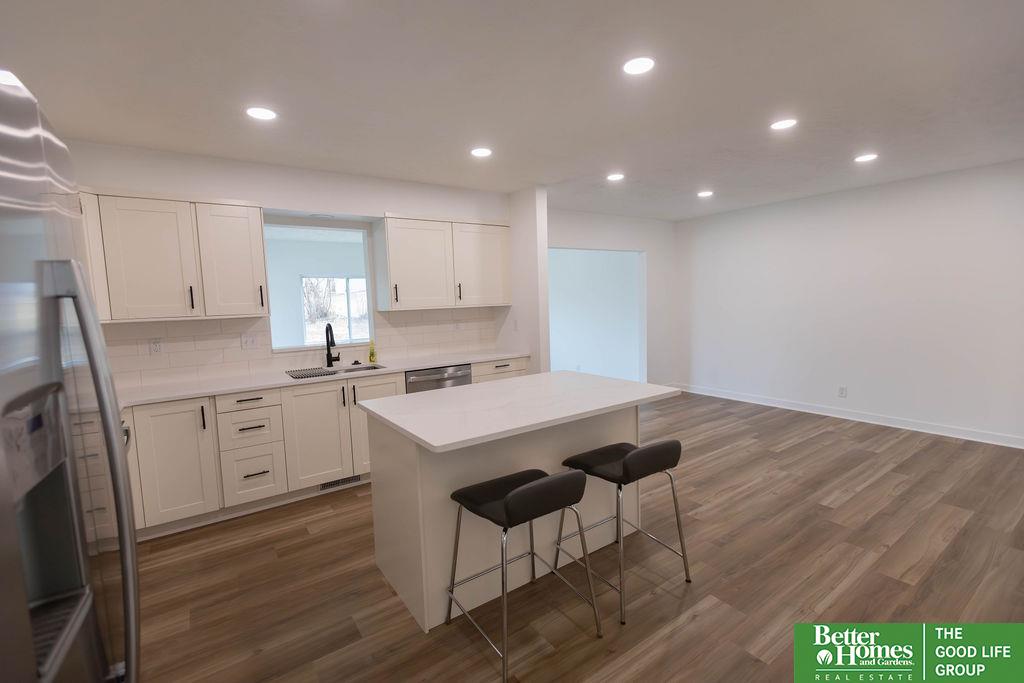 1411 Holling Drive