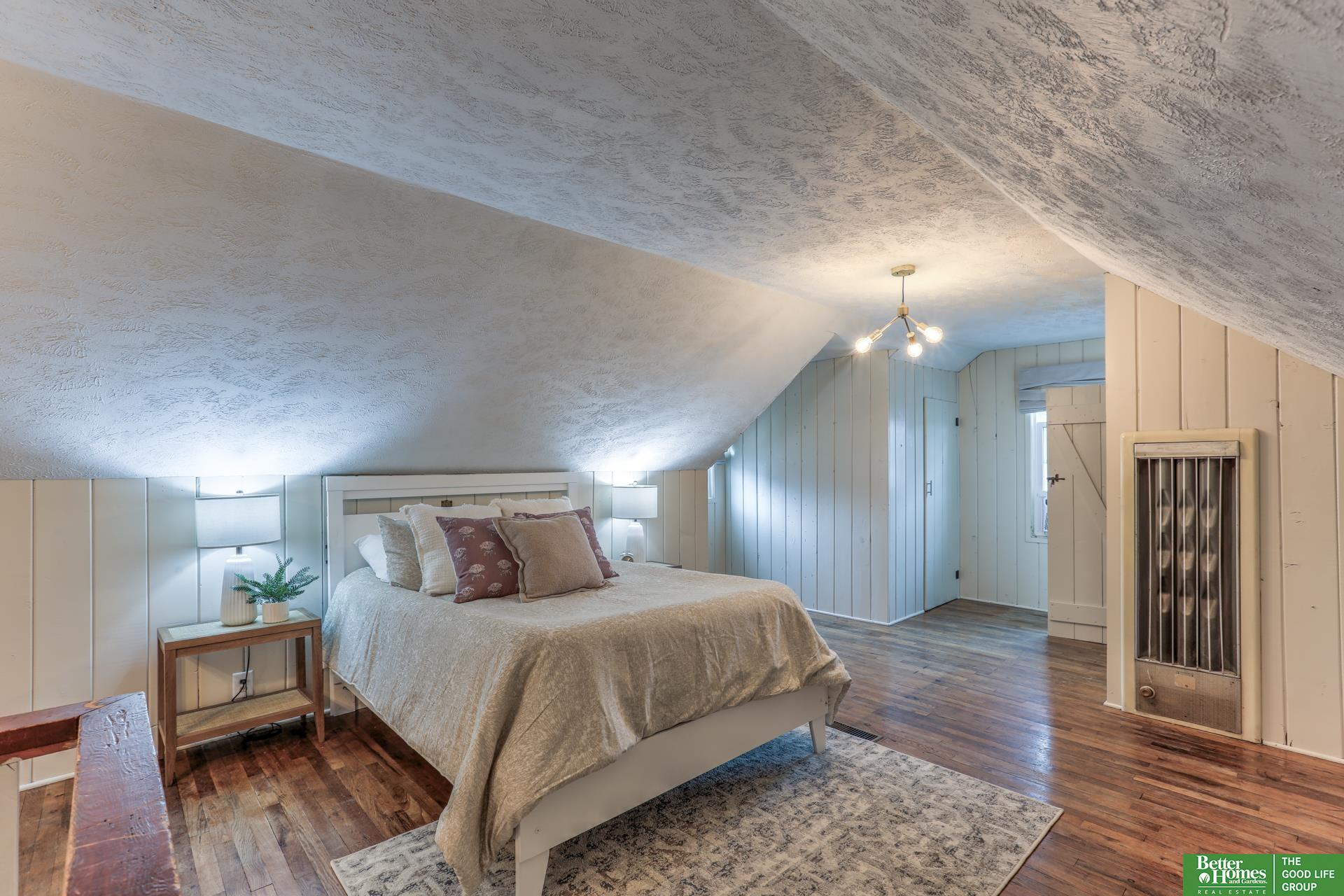 1933 S 48th Street